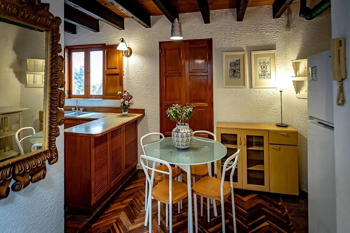 Villa Cleotilde # 2 Antigua Apartment
